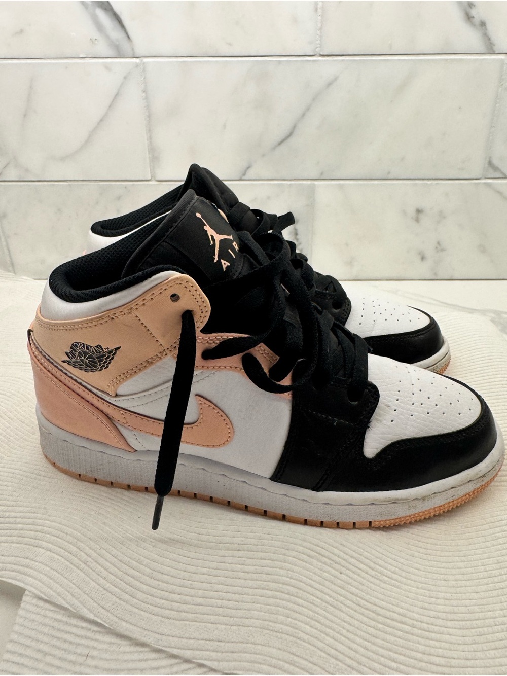 Jordan 1 Mid Kids Sneakers - Black, White & Pink